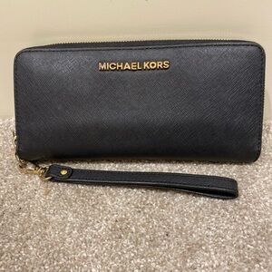 Michael Kors Black Large Wristlet‎ Wallet